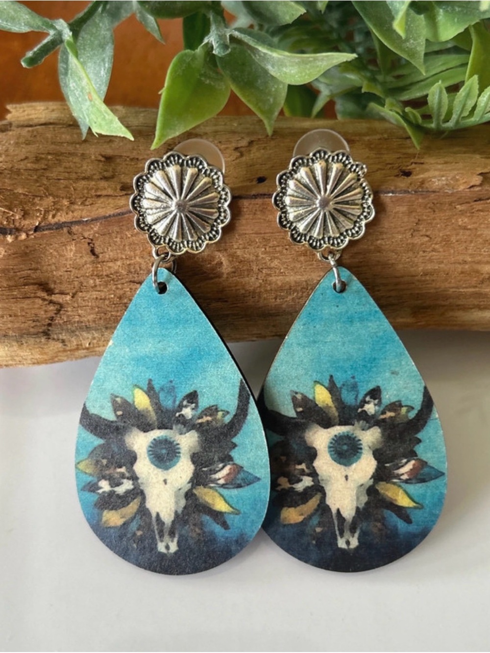 🌵🩵✨ Vintage inspired Western Cowgirl Cowboy Wooden Earrings ✨🩵🌵